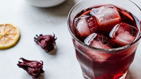 Agua de Jamaica (Hibiscus Tea)